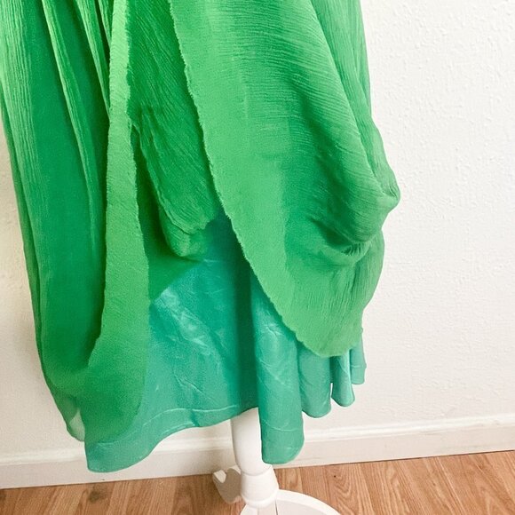 Elegant Green Midi Dress - Picture 5 of 13